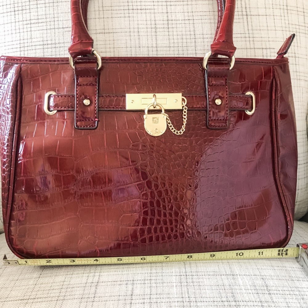 Anne Klein Shoulder bag